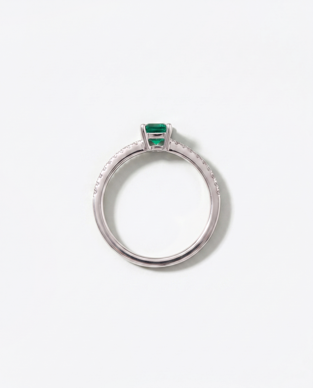 Emerald Solitaire ring, overhead view of the setting