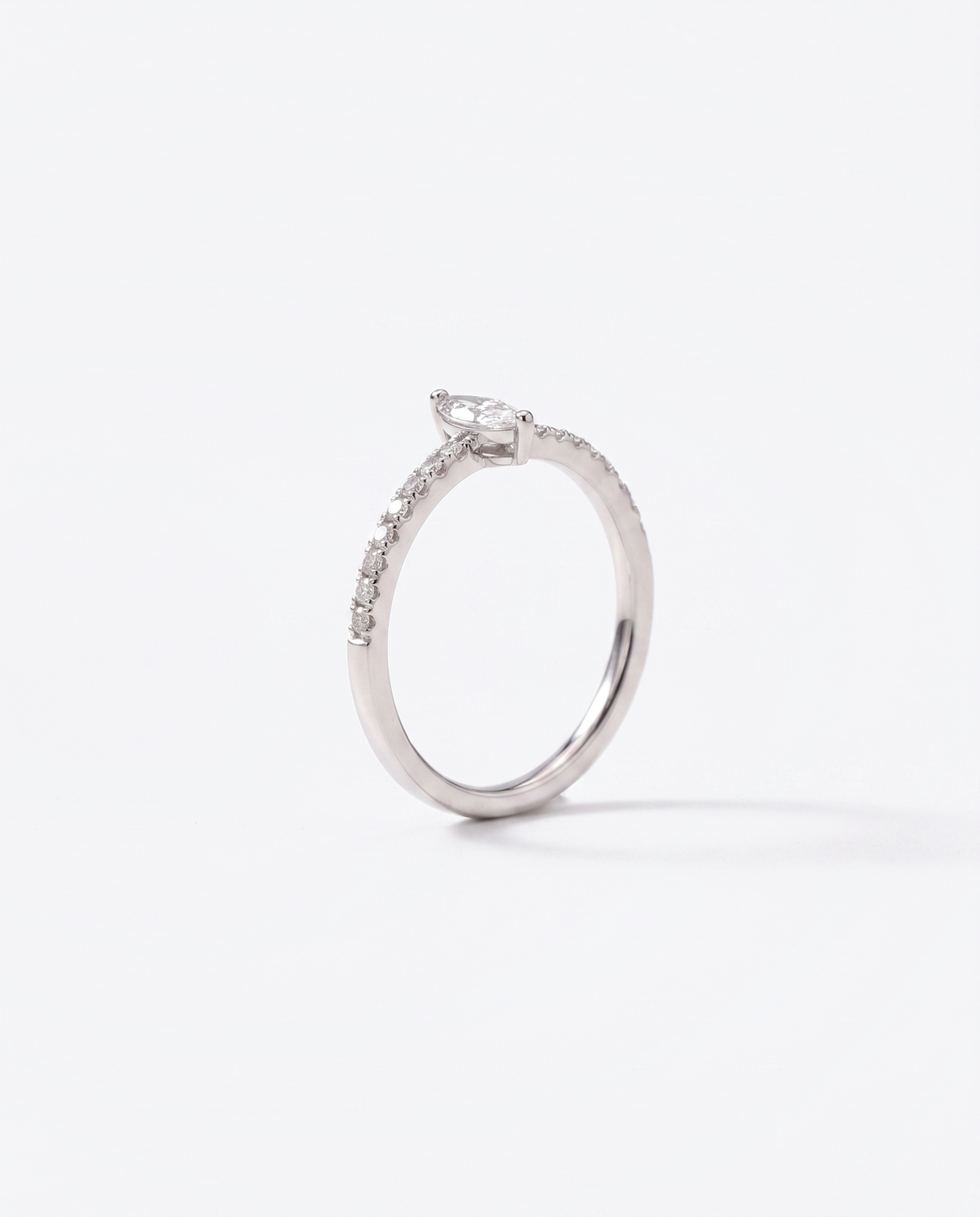 Marquise Ring, side profile view of the setting