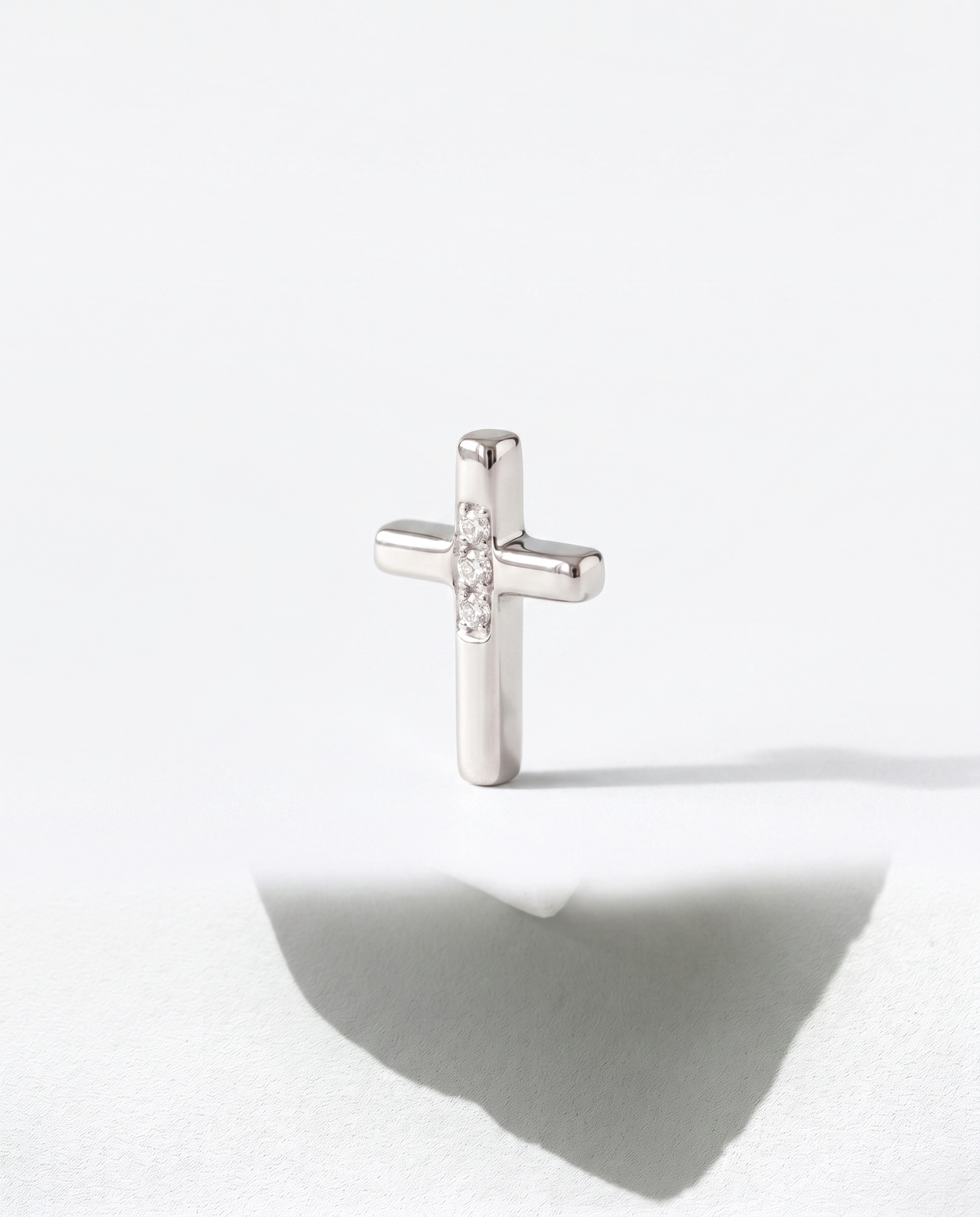Small Cross pendant, side profile view
